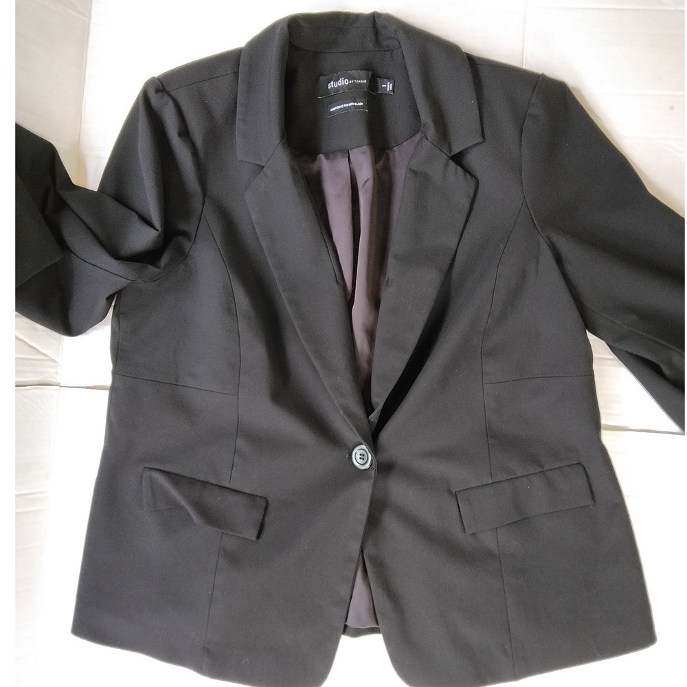 Women's Blazer Studio by Torrid Size 1 Black Padded Shoulder Single Button